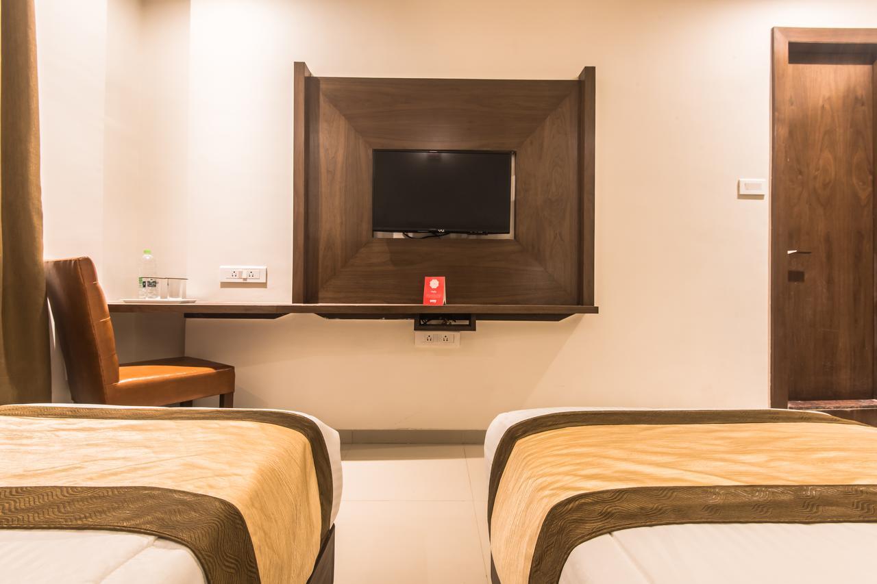 Oyo 9328 Empire Suite Navi Mumbai Exterior photo